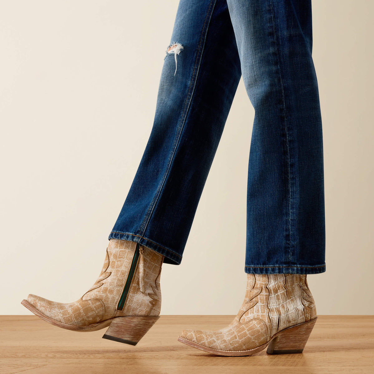 Perfect Rise Relaxed Petra Flipside Straight Leg Jeans - US 2085